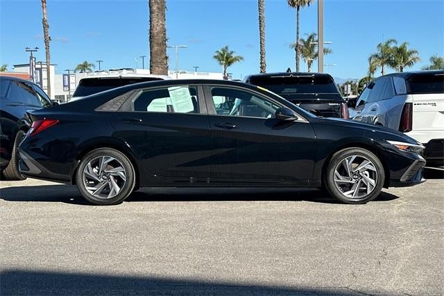 2025 Hyundai ELANTRA SEL Sport IVT