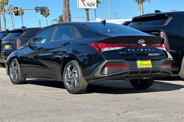 2025 Hyundai ELANTRA SEL Sport IVT