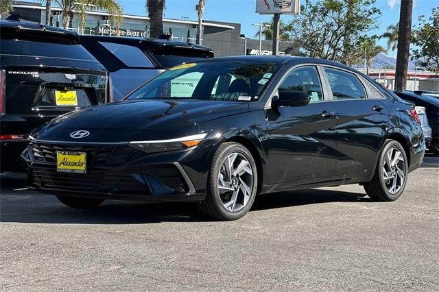 2025 Hyundai ELANTRA SEL Sport IVT