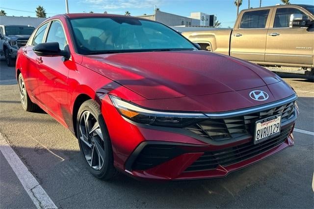 2025 Hyundai ELANTRA SEL Sport IVT
