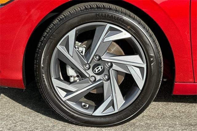 2025 Hyundai ELANTRA SEL Sport IVT