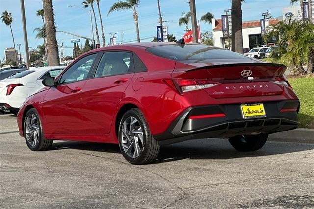 2025 Hyundai ELANTRA SEL Sport IVT