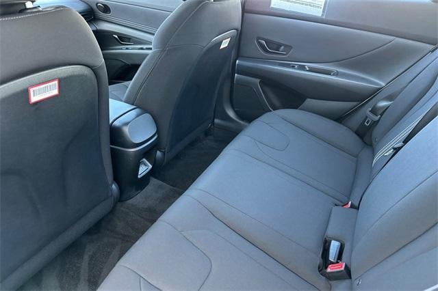 2025 Hyundai ELANTRA SEL Sport IVT