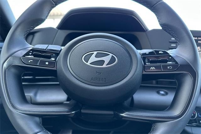 2025 Hyundai ELANTRA SEL Sport IVT