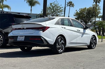 2025 Hyundai ELANTRA SEL Sport IVT