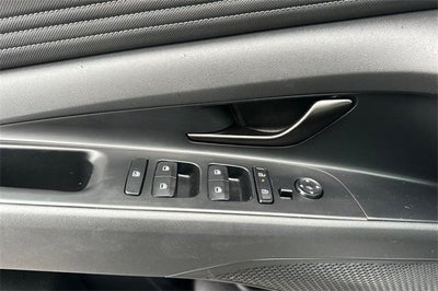 2025 Hyundai ELANTRA SEL Sport IVT