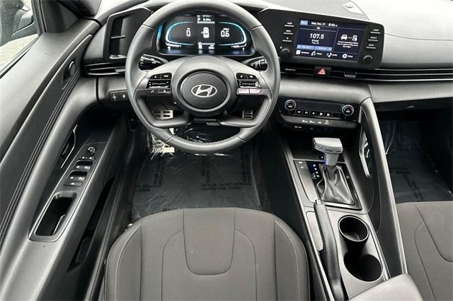 2025 Hyundai ELANTRA SEL Sport IVT