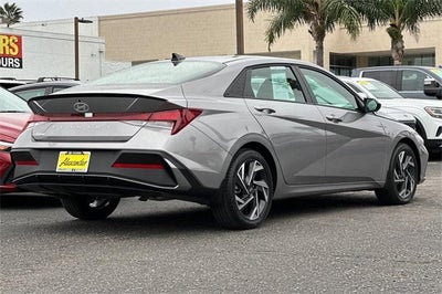 2025 Hyundai ELANTRA SEL Sport IVT