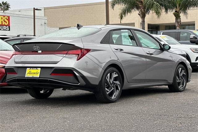 2025 Hyundai ELANTRA SEL Sport IVT