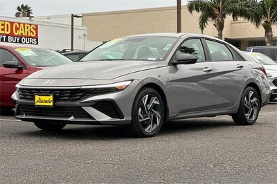 2025 Hyundai ELANTRA SEL Sport IVT