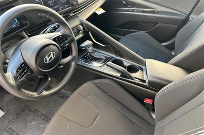 2025 Hyundai ELANTRA SEL Sport IVT