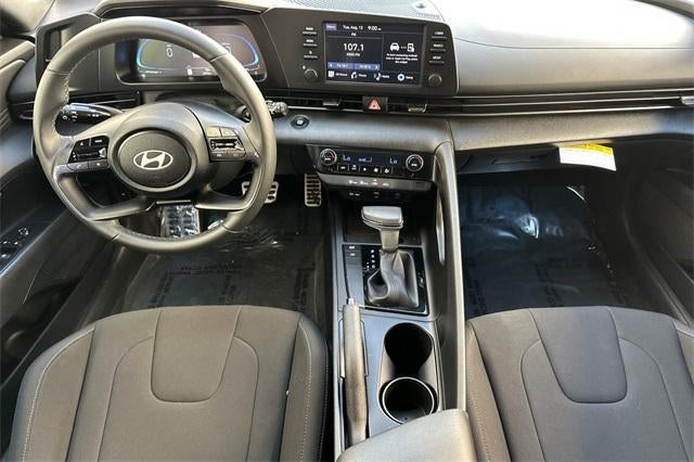 2025 Hyundai ELANTRA SEL Sport IVT