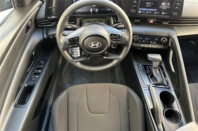 2025 Hyundai ELANTRA SEL Sport IVT