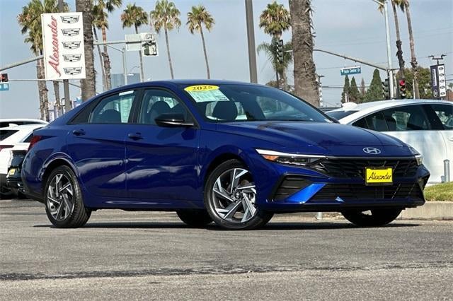 2025 Hyundai ELANTRA SEL Sport IVT
