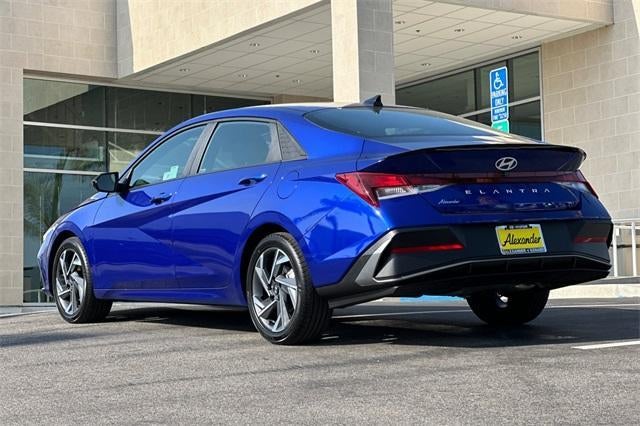 2025 Hyundai ELANTRA SEL Sport IVT