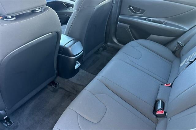 2025 Hyundai ELANTRA SEL Sport IVT