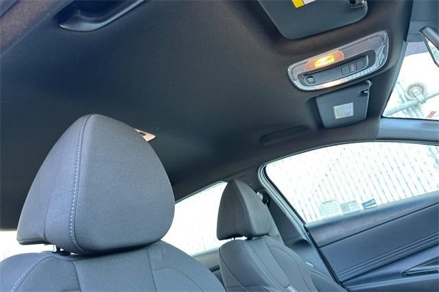 2025 Hyundai ELANTRA SEL Sport IVT