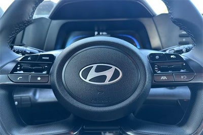 2025 Hyundai ELANTRA SEL Sport IVT