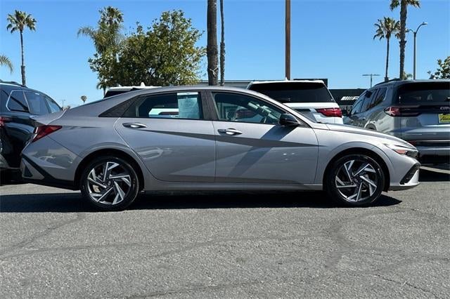 2025 Hyundai ELANTRA SEL Sport IVT