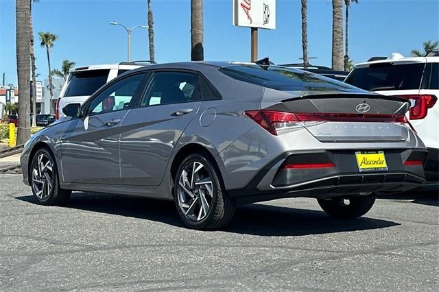 2025 Hyundai ELANTRA SEL Sport IVT