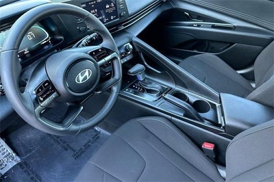 2025 Hyundai ELANTRA SEL Sport IVT