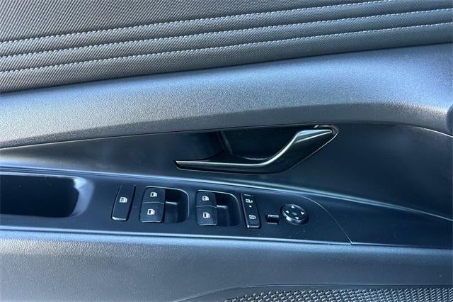 2025 Hyundai ELANTRA SEL Sport IVT