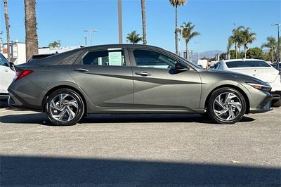 2025 Hyundai ELANTRA SEL Sport IVT