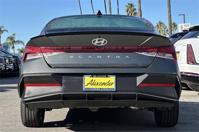 2025 Hyundai ELANTRA SEL Sport IVT