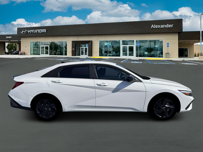 2026 Hyundai ELANTRA HYBRID SEL Sport
