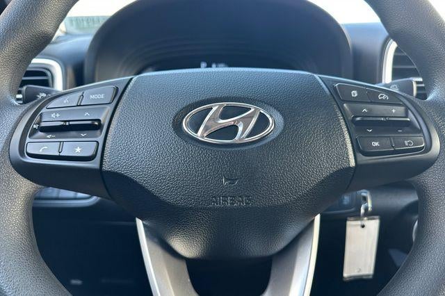 2026 Hyundai VENUE SE FWD