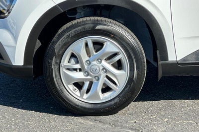 2026 Hyundai VENUE SE FWD