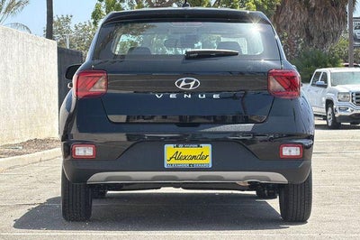 2026 Hyundai VENUE SE FWD