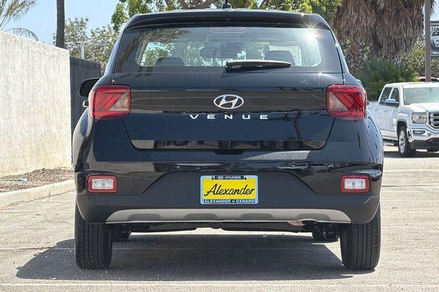 2026 Hyundai VENUE SE FWD