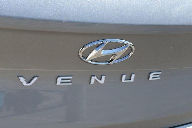 2026 Hyundai VENUE SE FWD