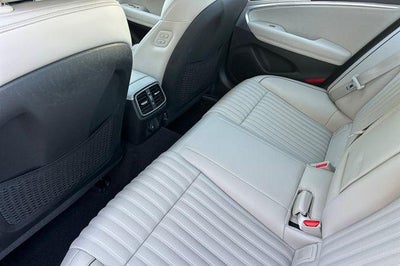 2023 Genesis G70 2.0T RWD