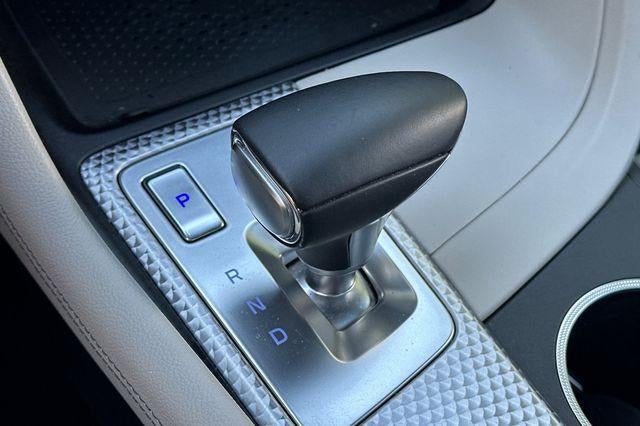 2023 Genesis G70 2.0T RWD