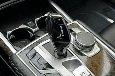 2022 BMW 740i Sedan