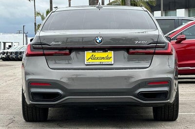 2022 BMW 740i Sedan