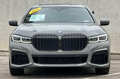2022 BMW 740i Sedan