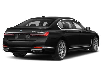 2022 BMW 740i Sedan