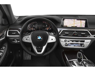 2022 BMW 740i Sedan