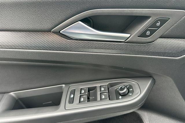 2025 Volkswagen Golf GTI 2.0T SE DSG